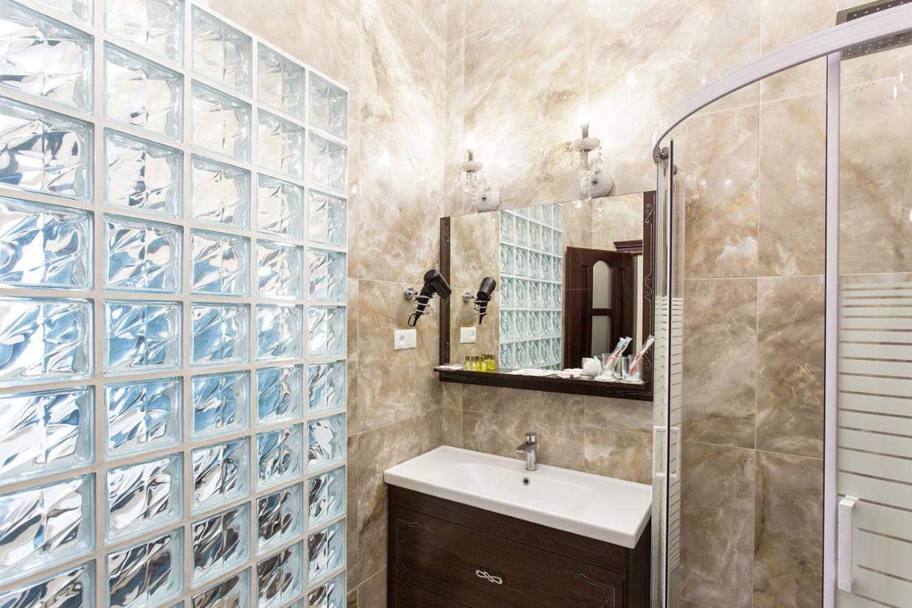 Hotel Baron Одеса Екстериор снимка