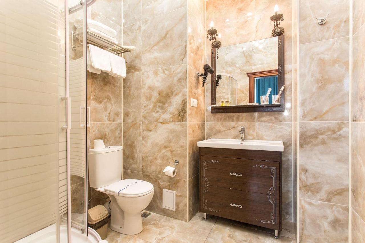 Hotel Baron Одеса Екстериор снимка