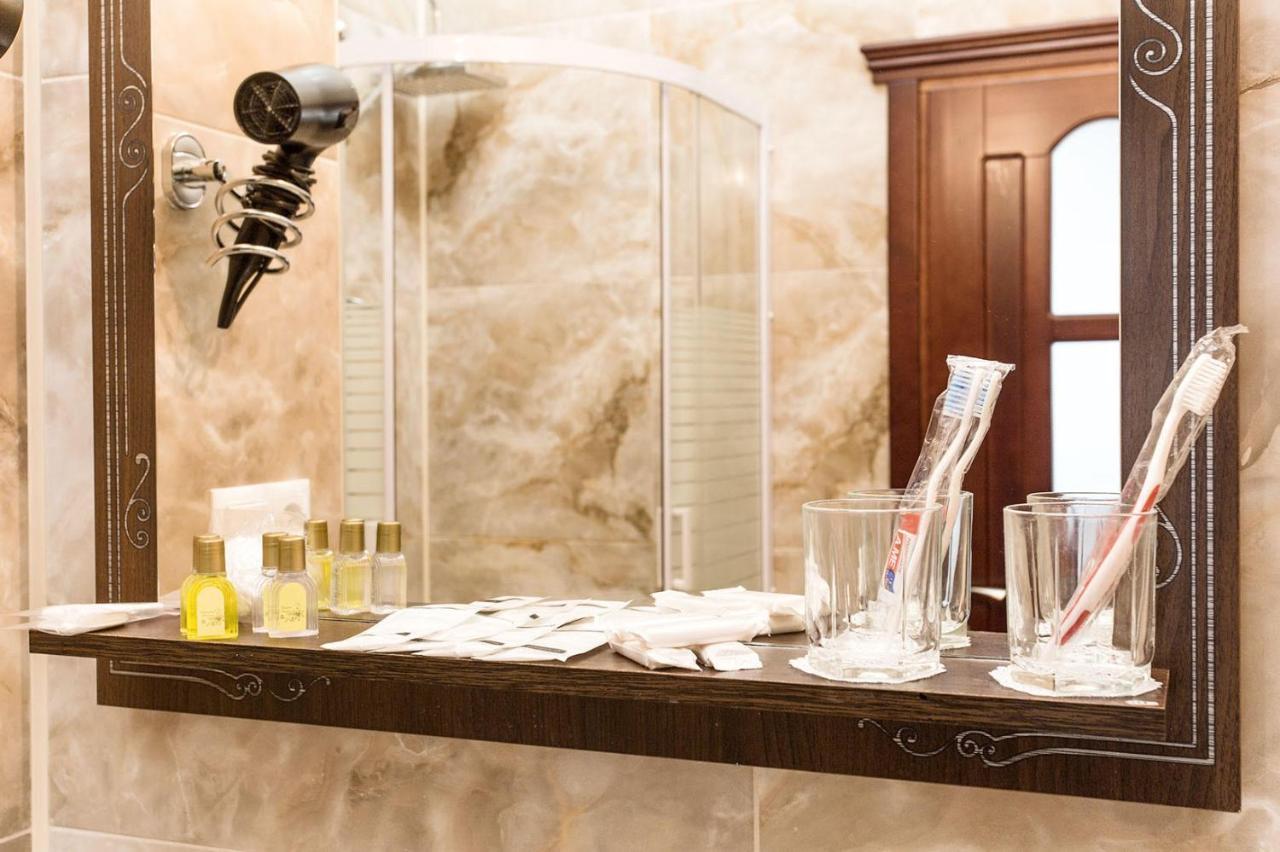 Hotel Baron Одеса Екстериор снимка
