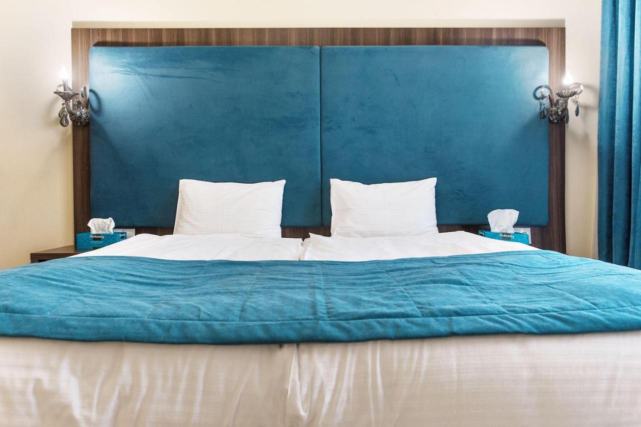 Hotel Baron Одеса Екстериор снимка