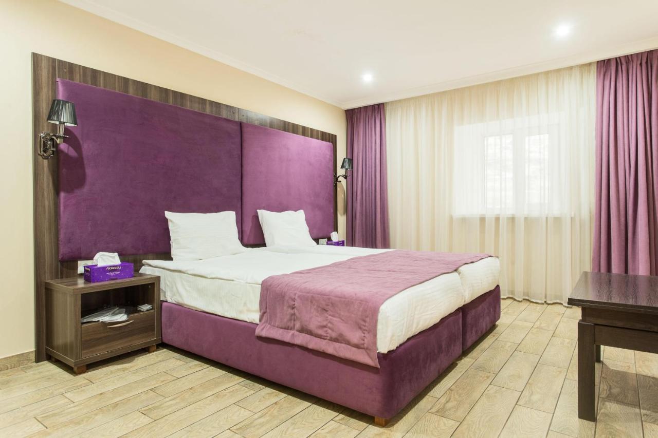 Hotel Baron Одеса Екстериор снимка