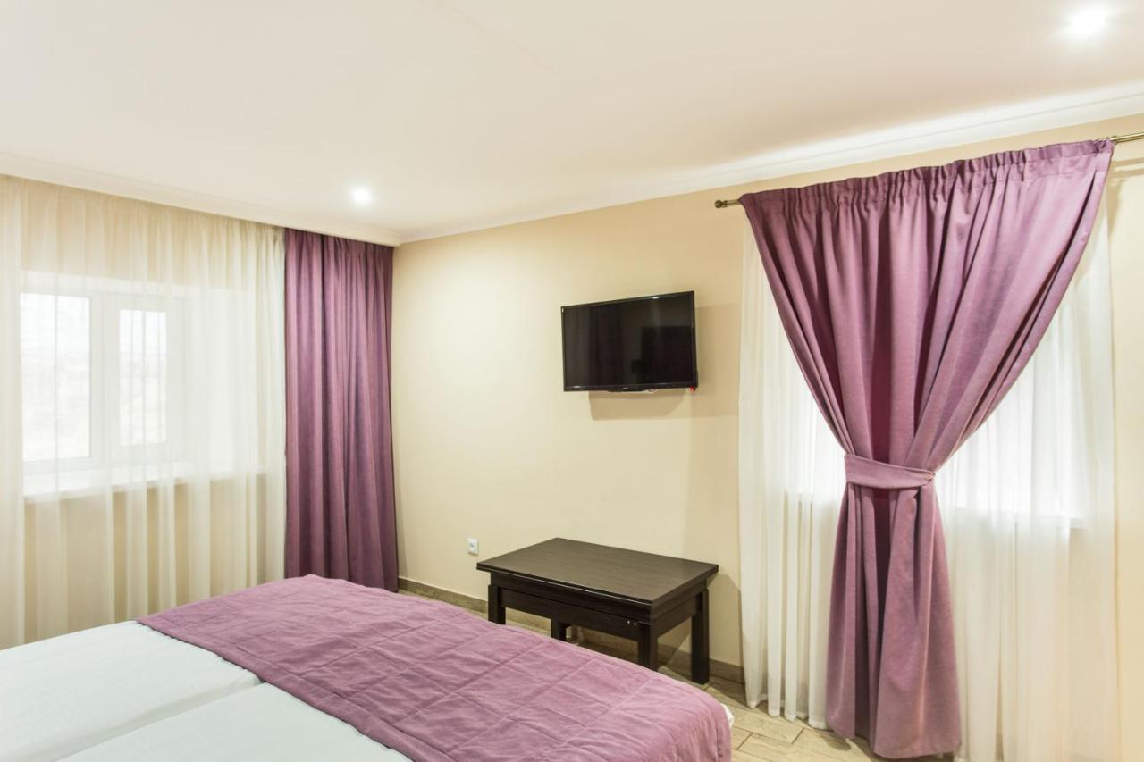 Hotel Baron Одеса Екстериор снимка